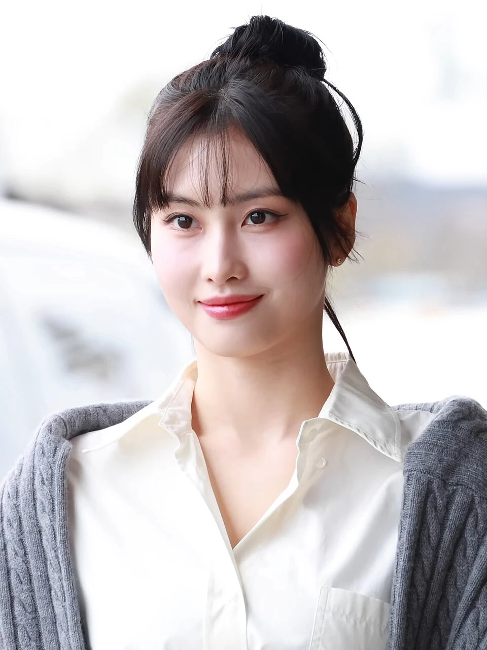 Momo (TWICE) wearing cool-toned looks with berry accents and fluid movement, showcasing powder blue, soft lilac, rose quartz, silvery sage, and midnight plum from the True Summer palette.