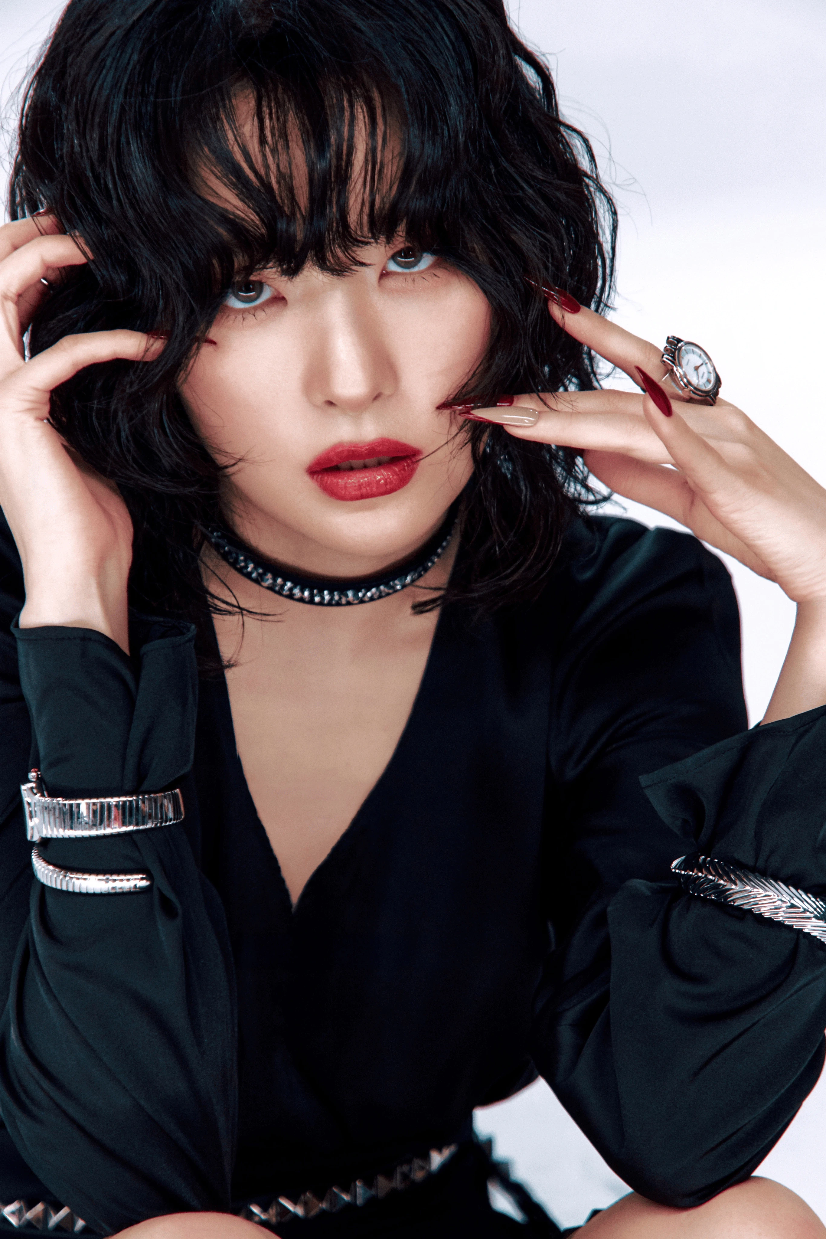 Editorial gallery of Seulgi (Red Velvet) styled in true summer outfits mixing navy, raspberry, and soft lavender, highlighting powder blue, soft lilac, rose quartz, silvery sage, and midnight plum.